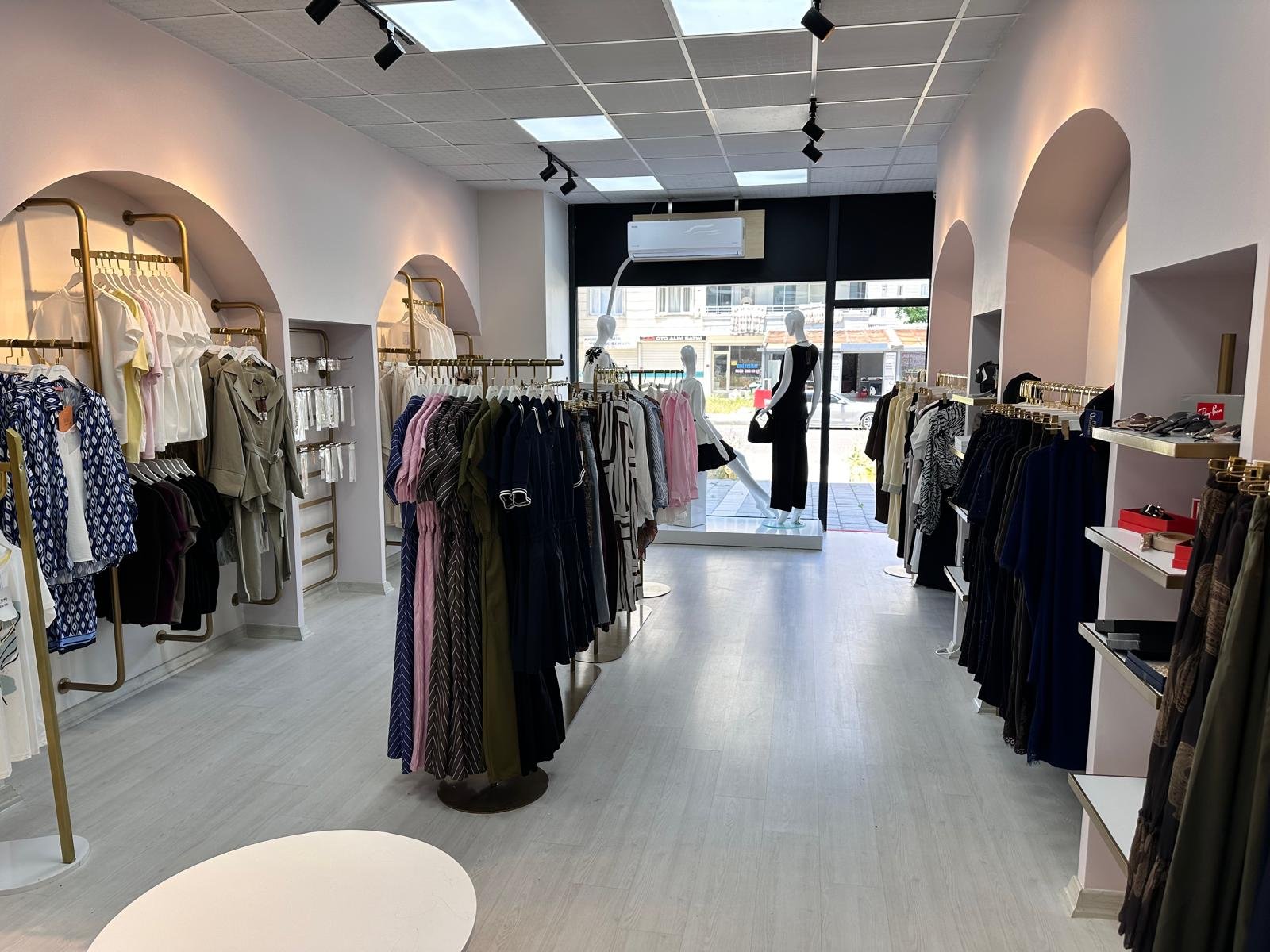 Kübra Özbey Butik 12
