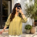 KENDİNDEN İŞLEMELİ İNCE DOKULU GÖMLEK -HAKİ